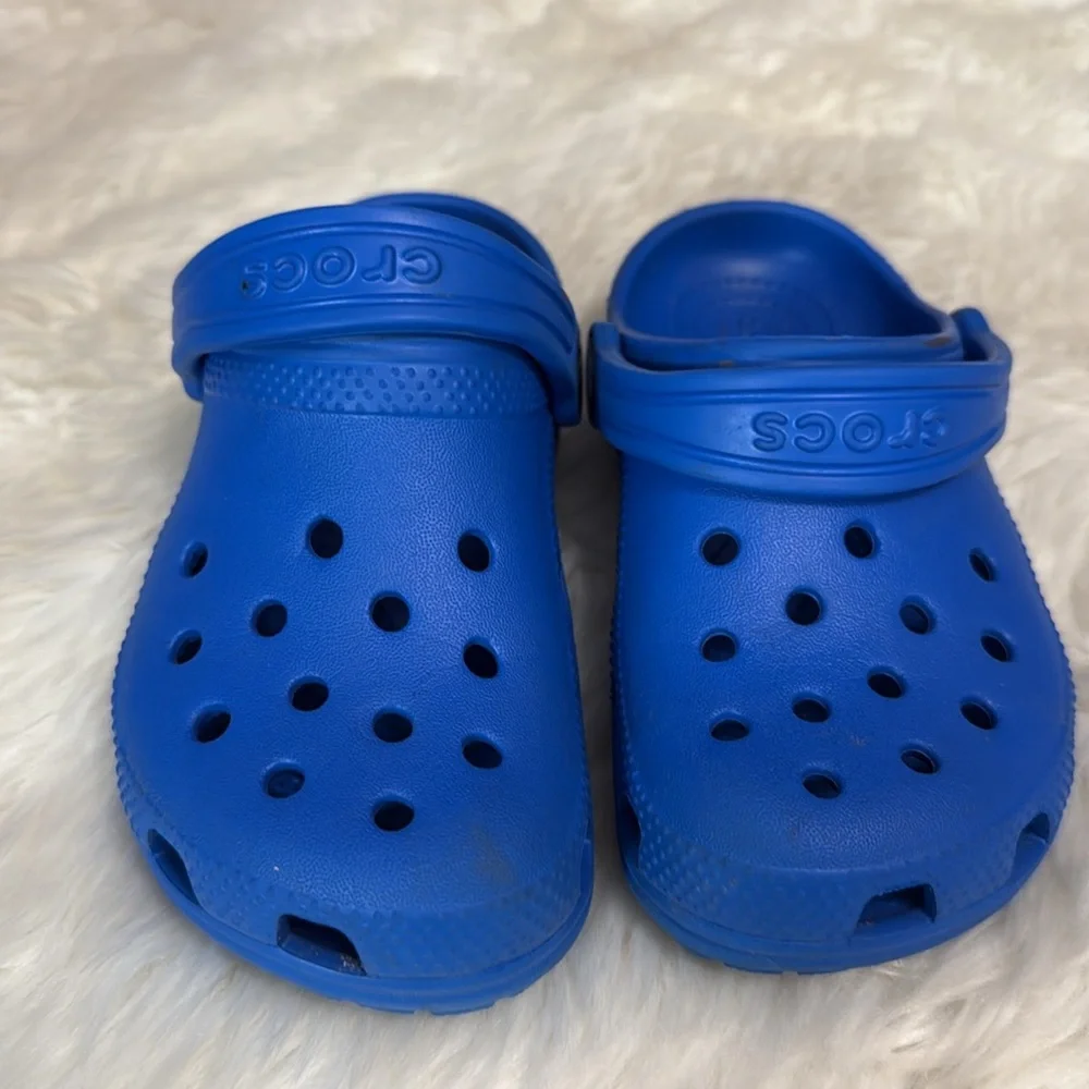 CROCS classic clogs